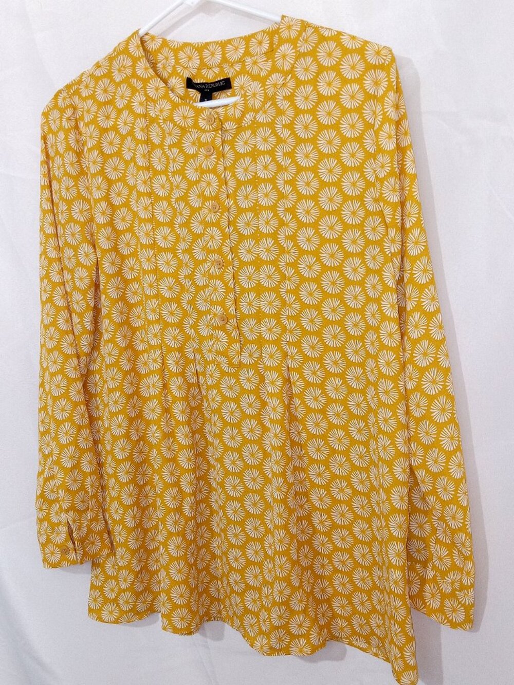 Banana Republic Yellow Floral Blouse NWT Size S Lightweight Preppy Cottagecore